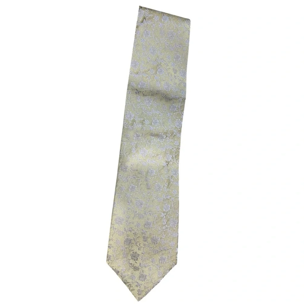 👔NEW Kenzo 100% Silk Tie with Sage Green and Blue/Silver Floral Design. GORGEOUS